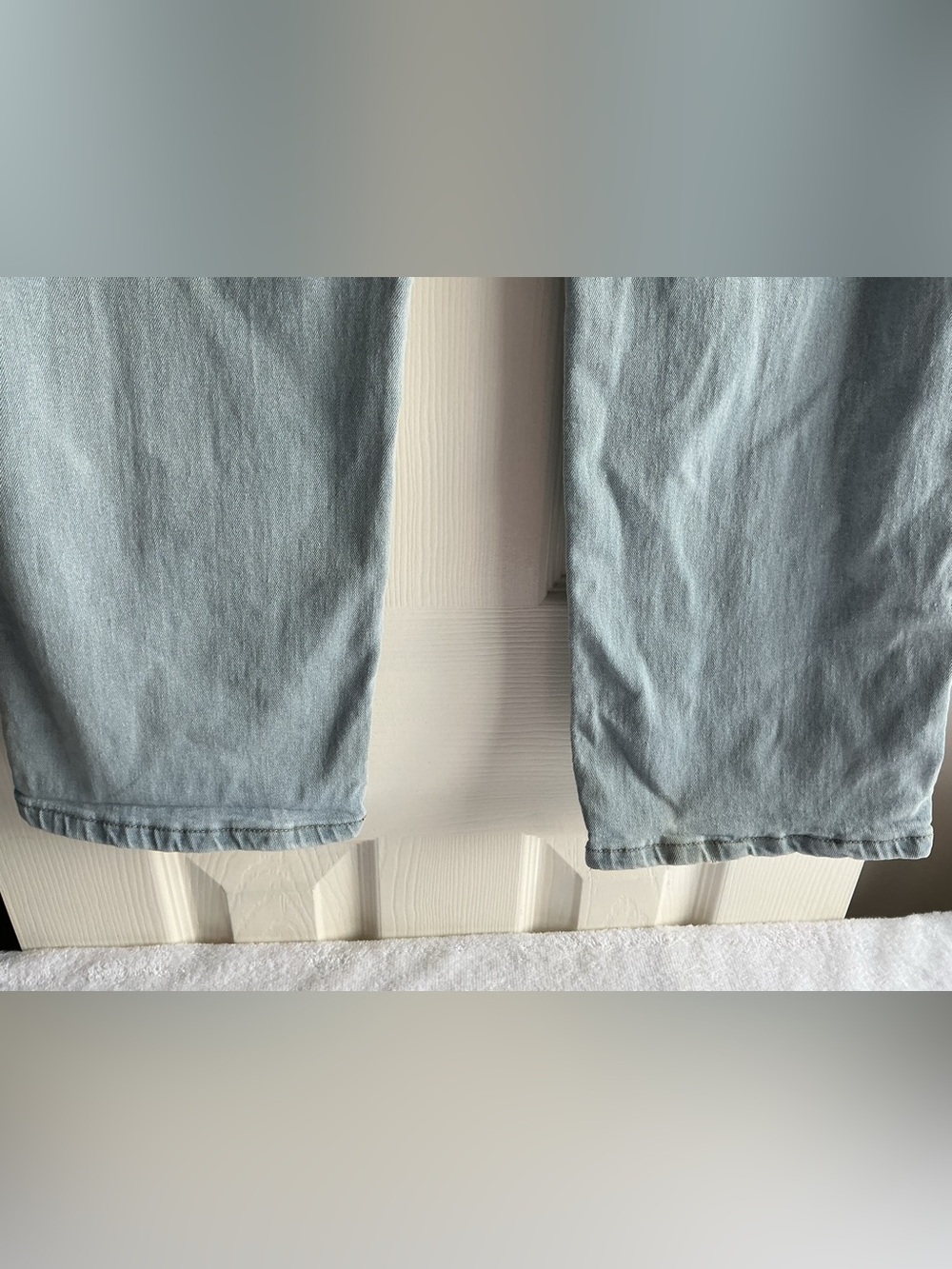 Light Blue Women's Straight-Leg Jeans with Subtle Embroidered Details r - Picture 6 of 14